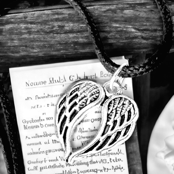 5 For $25💫Silver Angel Wings Pendant Necklace - Picture 3 of 6